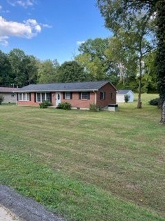 Building Photo - 755 Ashwood Ave