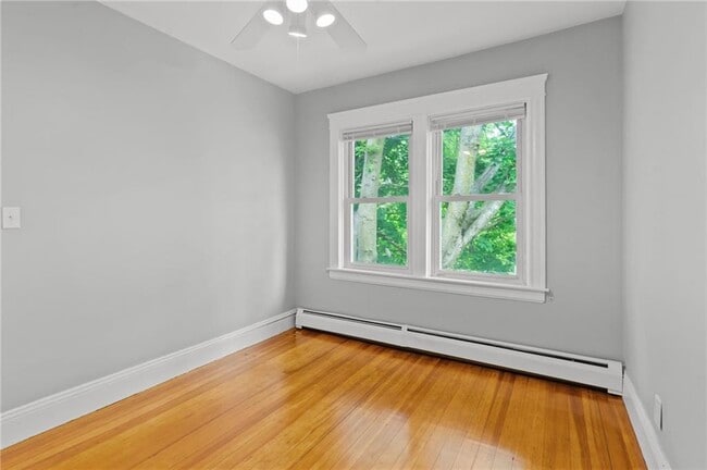 Building Photo - 100 De Pinedo St