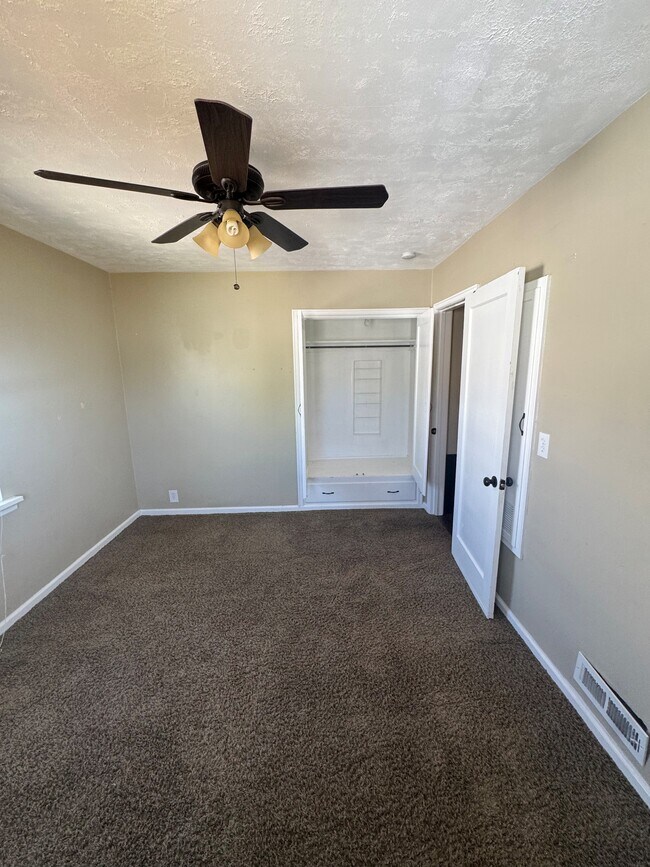 Building Photo - 145 E 1200 S