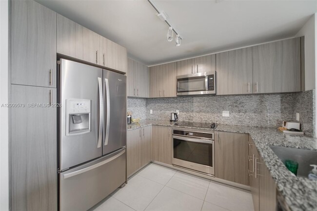 Building Photo - 5350 NW 84th Ave