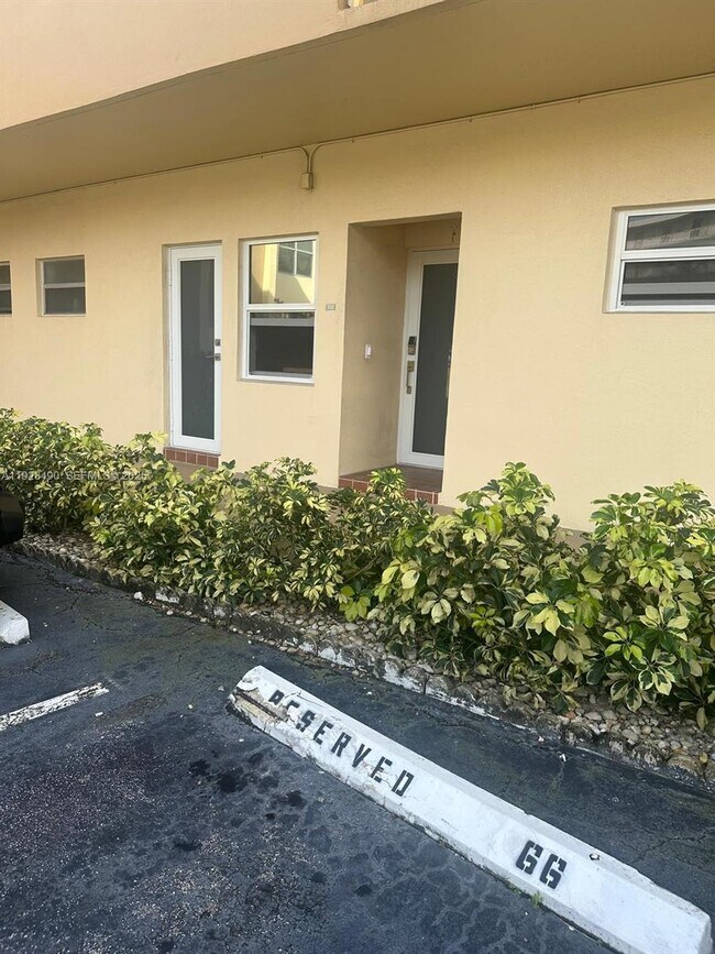 Building Photo - 1350 Atlantic Shores Blvd