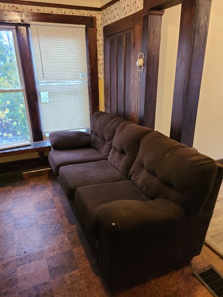 Building Photo - 700 Lawrence St