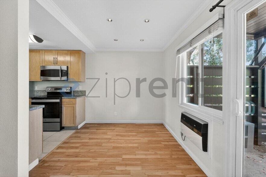 Building Photo - Unit apt 1