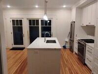 Building Photo - 1218 W 50th St