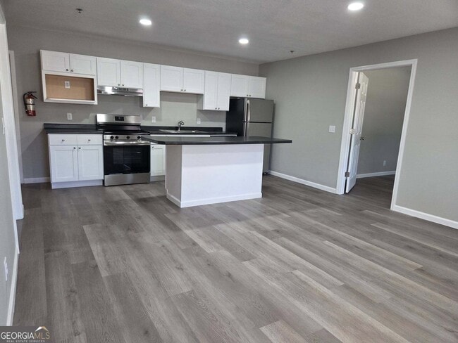 Building Photo - 311 Jerriel St