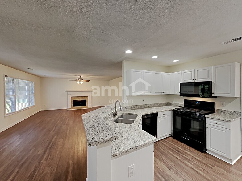 Building Photo - 1121 Lauren Way