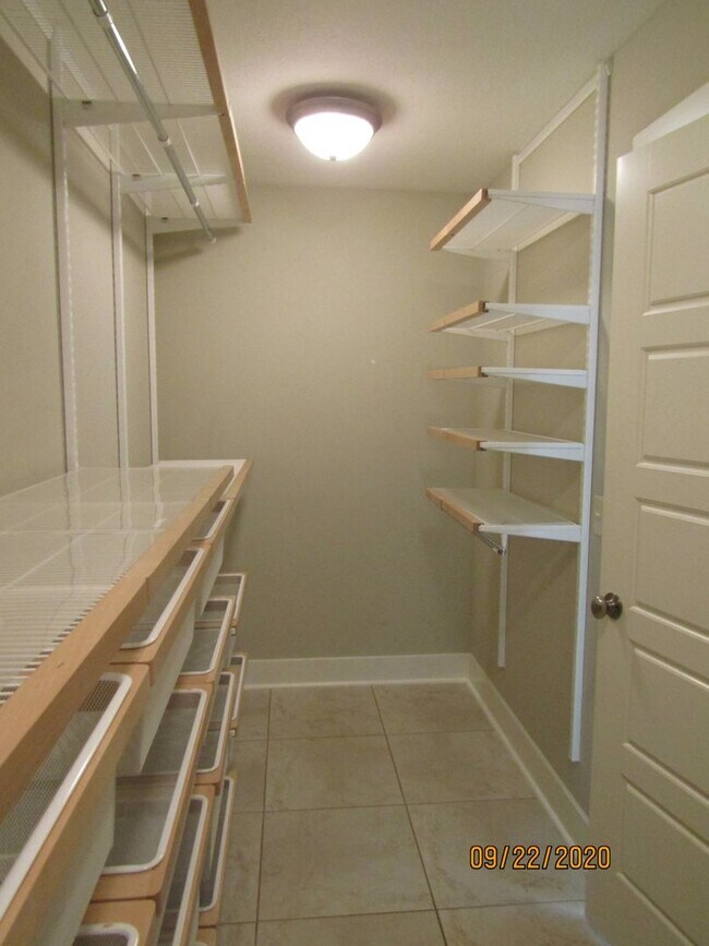 Building Photo - Legacy Farms!