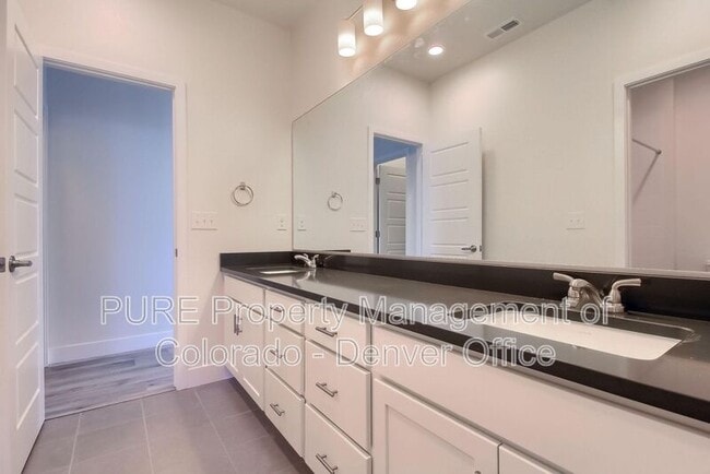 Building Photo - 1057 Torrey St