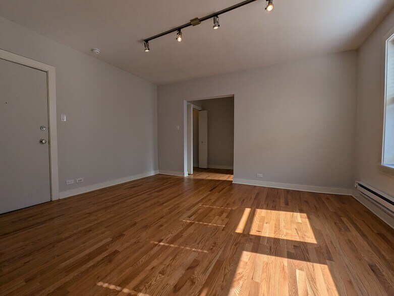 Building Photo - 2430 N Kedzie Blvd