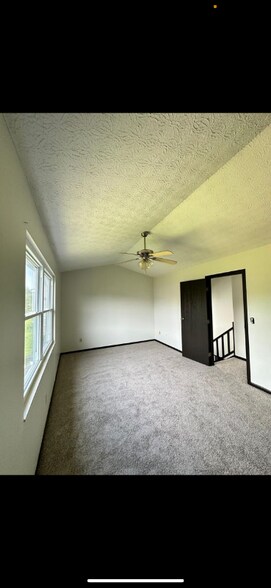 Building Photo - 3824 Longton Dr