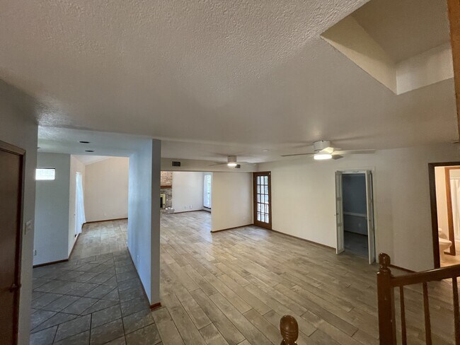 Building Photo - 1214 Timber Bay