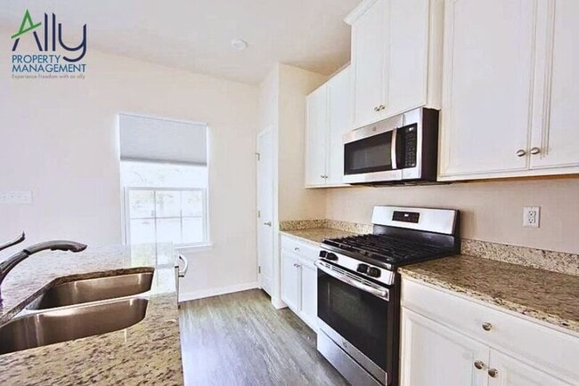 Building Photo - 2424 Pocoson Wood Ct