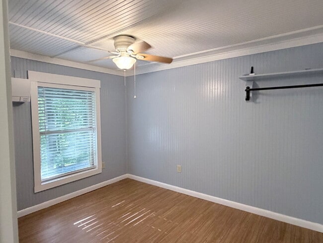 Building Photo - Live Surrounded by Nature | 3 Bedroom Home on 23 Private Acres in Saluda