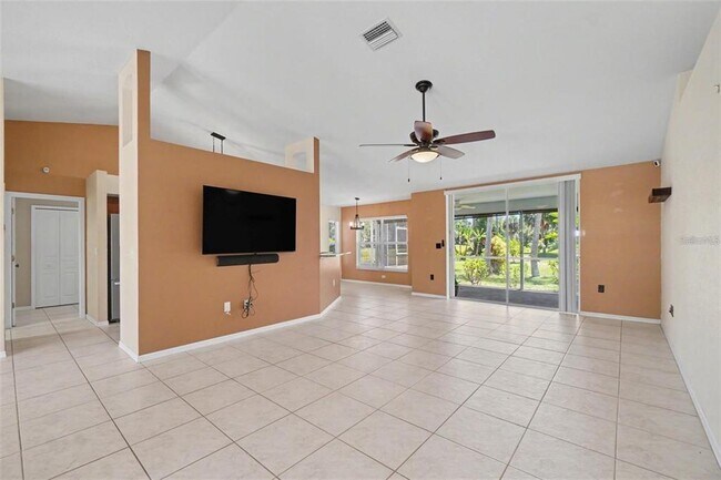 Building Photo - 369 Salvador Dr