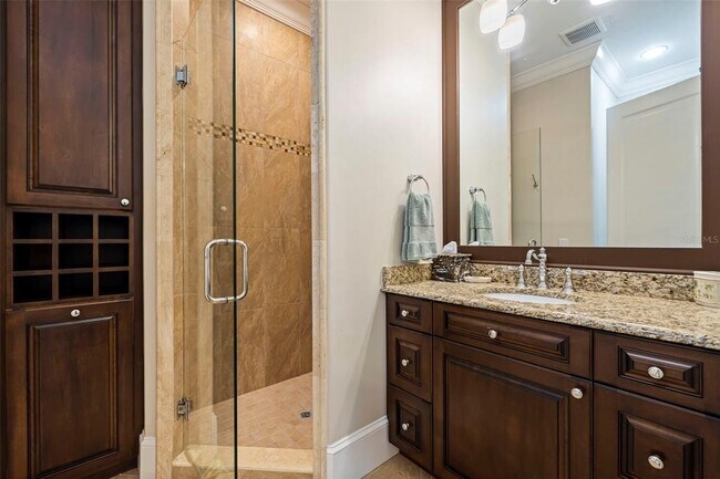 Building Photo - 310 8th Ave N