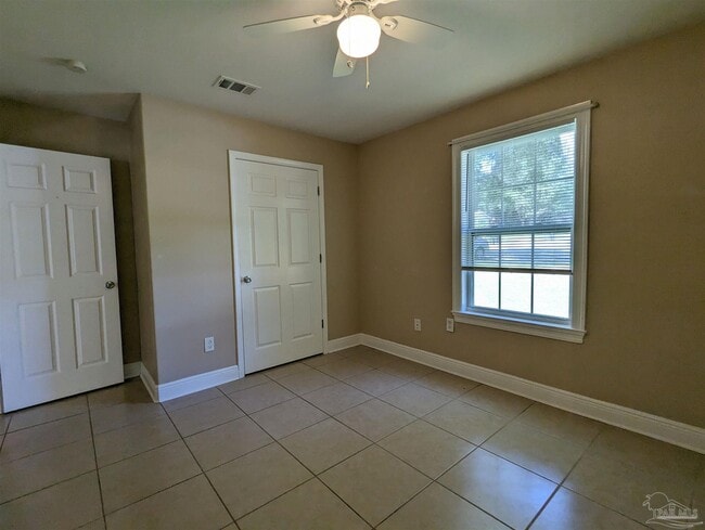 Building Photo - 815 Brook Meadow Ln