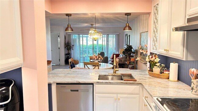 Building Photo - 433 Cerromar Ln