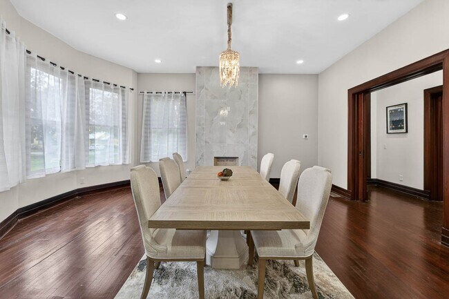 Building Photo - 1015 Union St