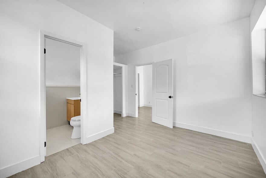 Building Photo - 1391 NW 102nd St