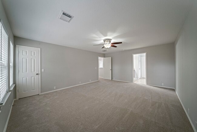 Building Photo - 10411 Deer Branch