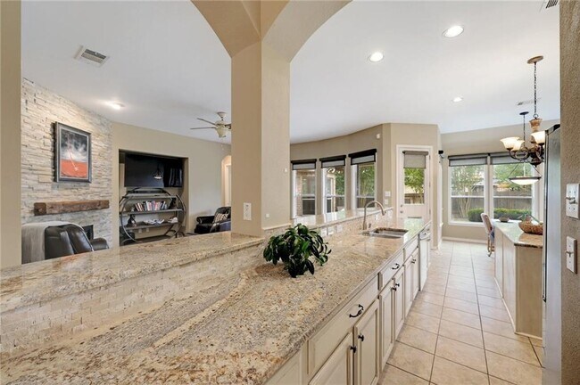 Building Photo - 2605 Tumbling River Dr