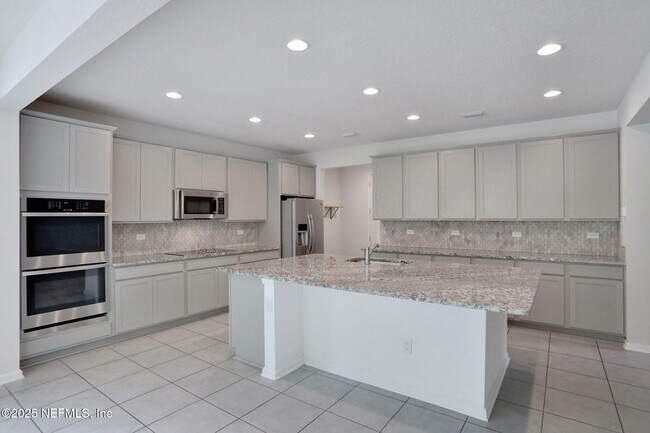 Building Photo - 277 Sandstone Dr