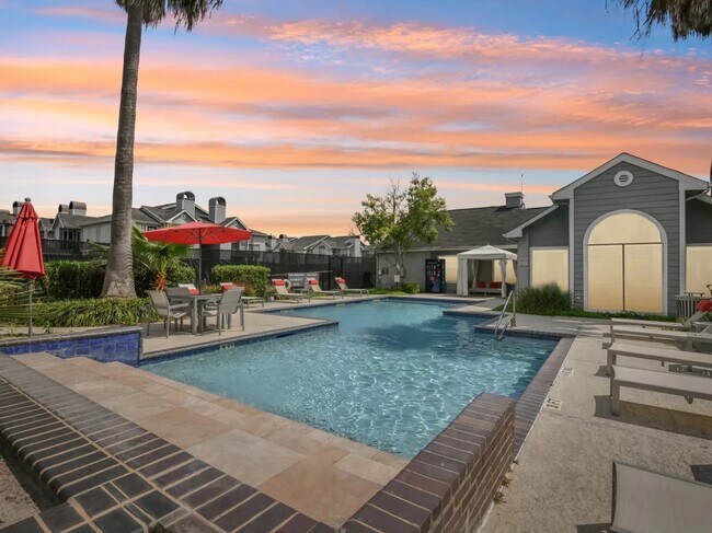 Building Photo - 4211 Clay Hill Dr