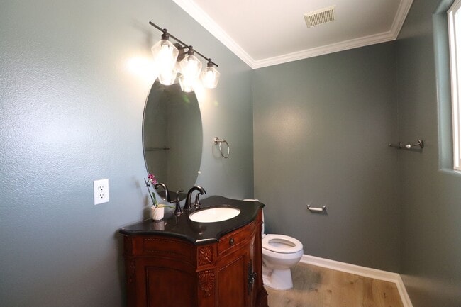 Building Photo - Beautiful Templeton Home
