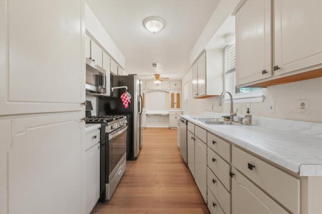 Building Photo - 3229 Oak Timber Dr