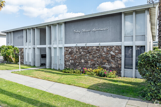 Building Photo - Valley Manor Apartments