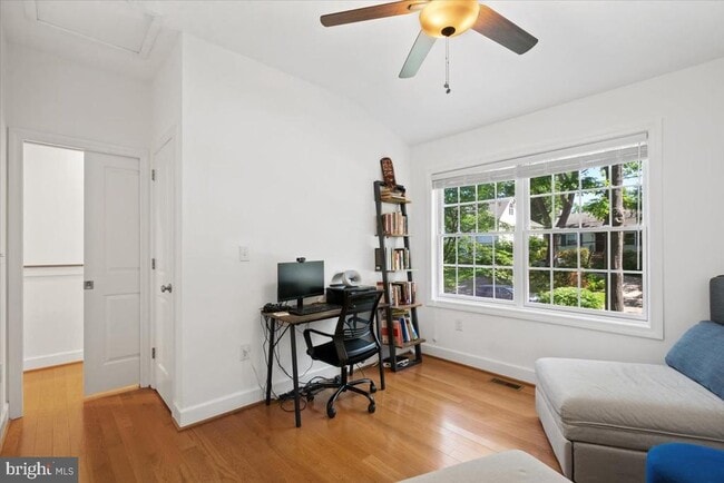Building Photo - 4842 Park Ave
