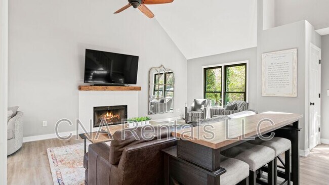 Building Photo - 870 Mitsy Ridge Dr