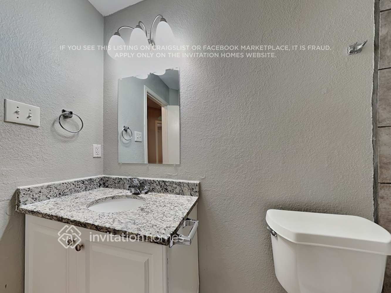 Building Photo - 8820 Chaps Ave