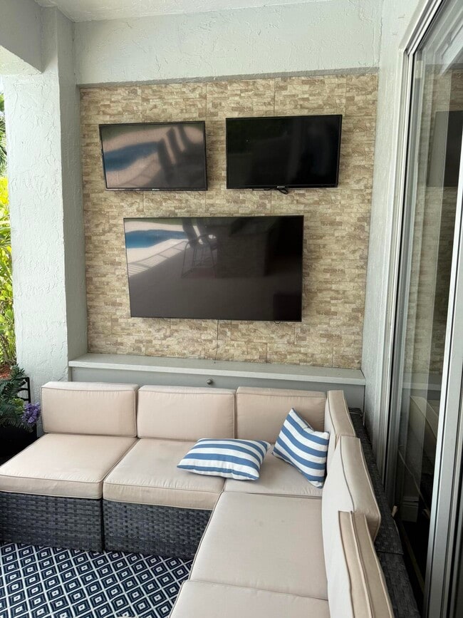 Building Photo - 4129 Bahia Isle Cir