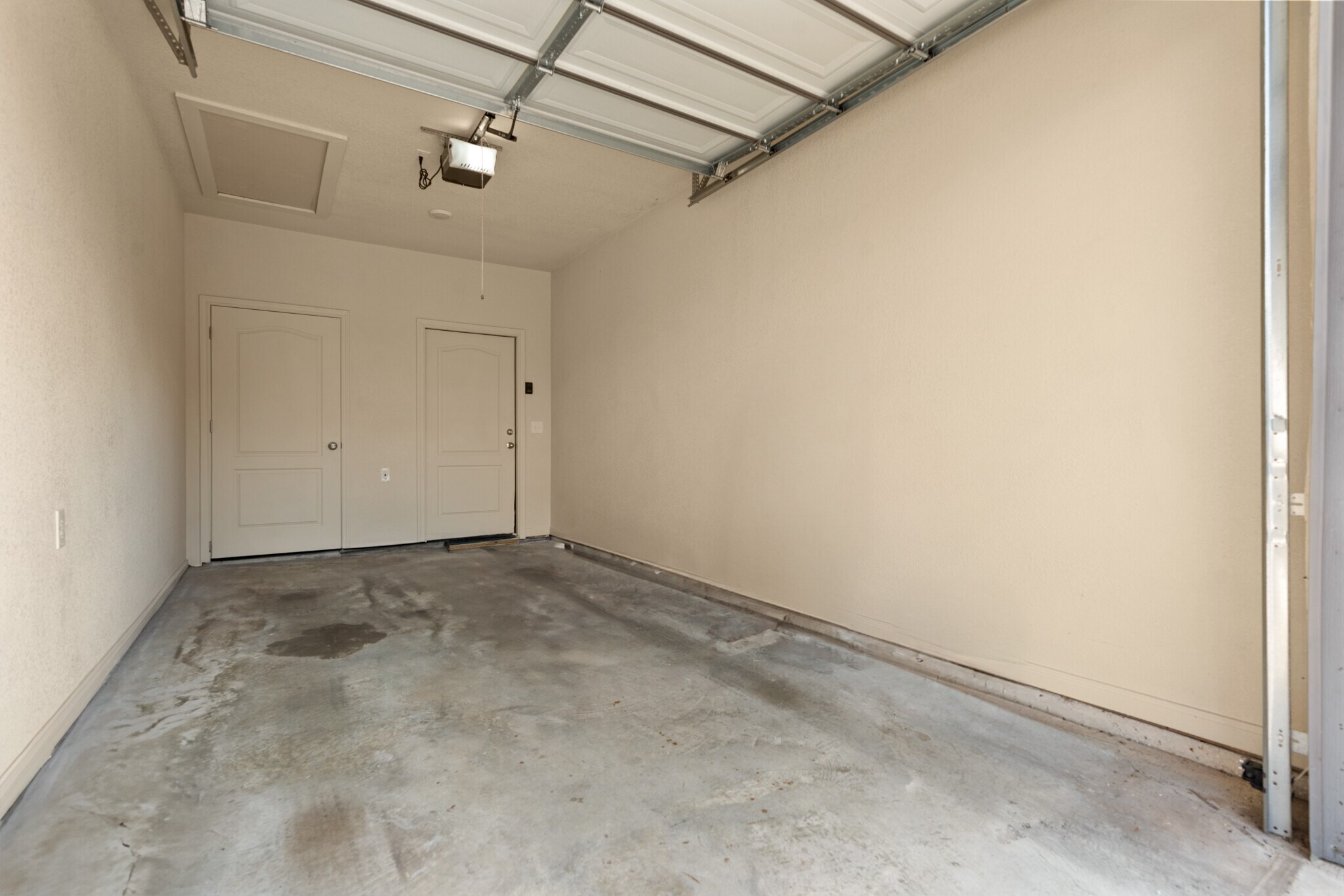 Building Photo - 301 W Panther Way