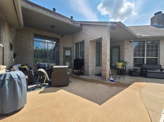 Building Photo - 413 Hamptonridge Rd