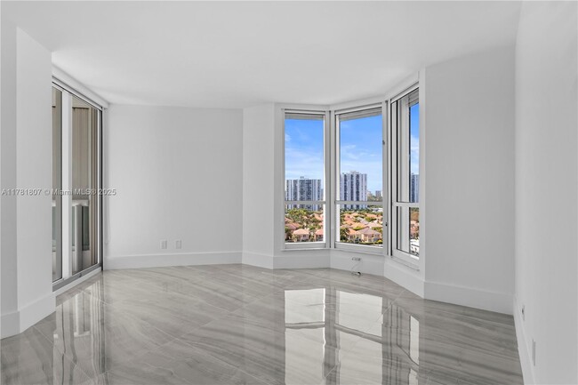 Building Photo - 21055 Yacht Club Dr
