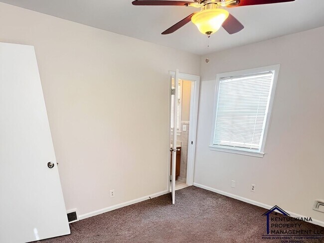 Building Photo - 9400 Habersham Dr