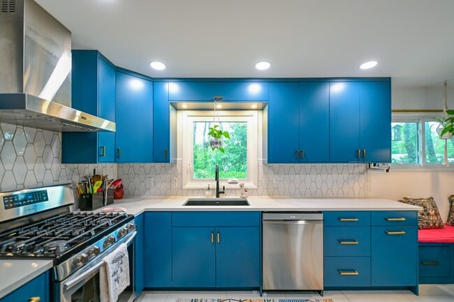 Building Photo - 50 Eden Pl