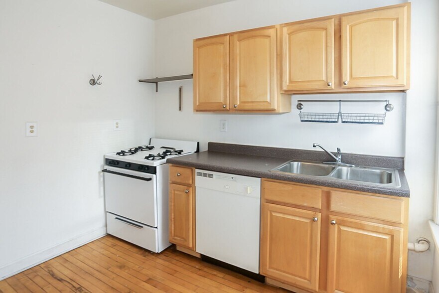 Building Photo - 1507 W Barry Ave