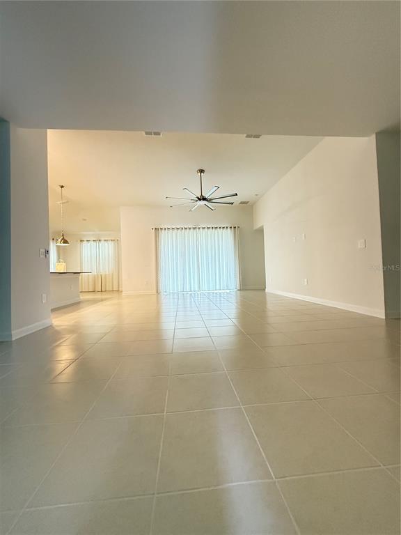 Building Photo - 7117 Dilly Lake Ave