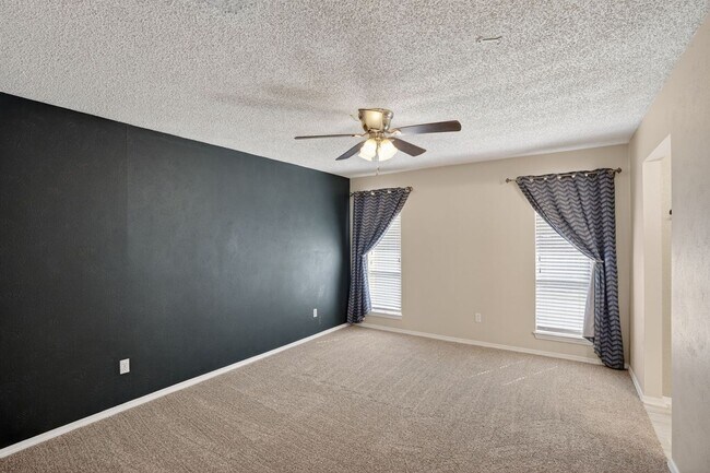 Building Photo - 2511 Ironwood Ct