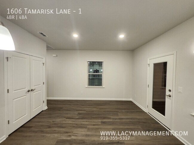 Building Photo - 1606 Tamarisk Ln