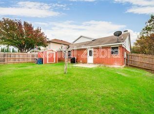 Building Photo - 1820 Whispering Cove Trail