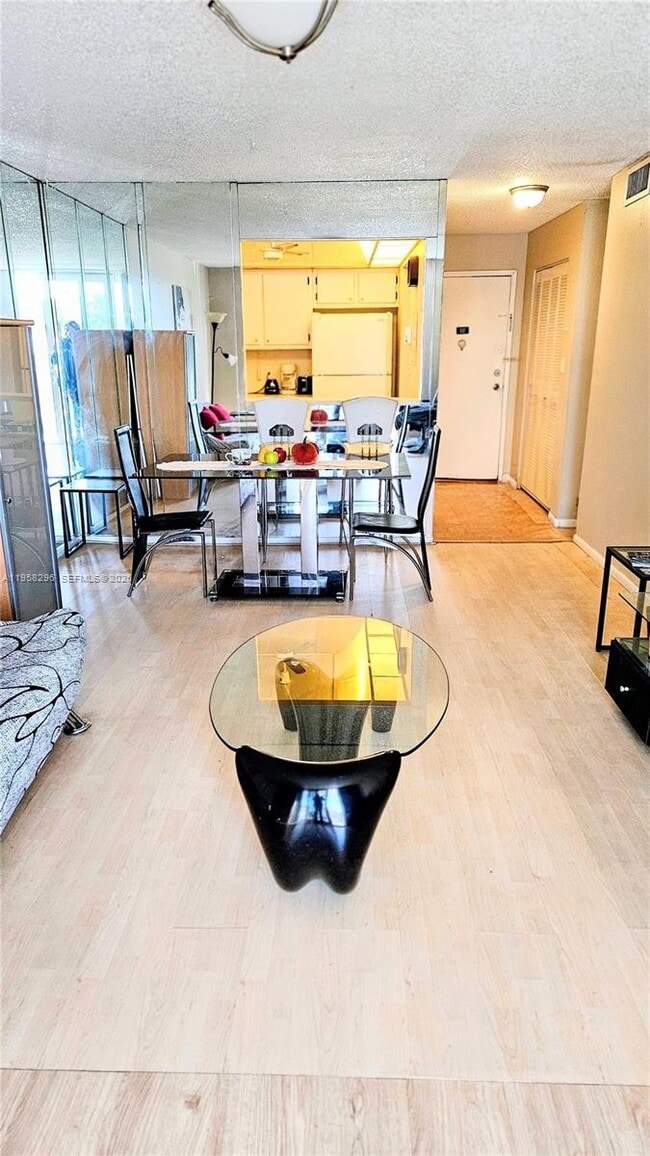 Building Photo - 16851 NE 23rd Ave