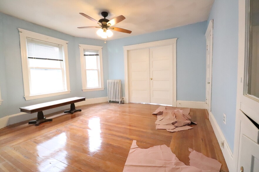 Building Photo - 268 Boston Ave