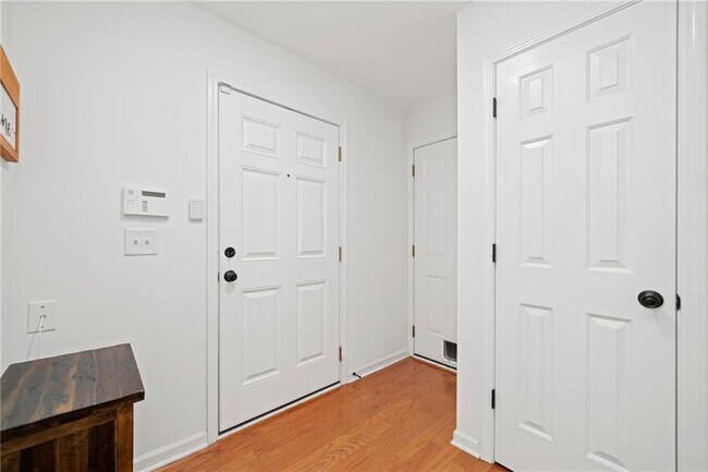 Building Photo - 151 Nacoochee Way