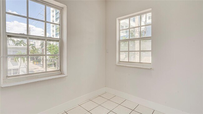 Building Photo - 7611 Harding Ave
