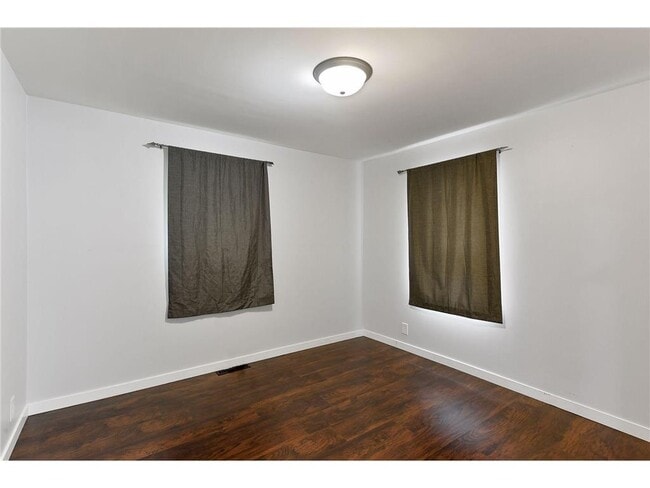 Building Photo - 4556 Island View Dr