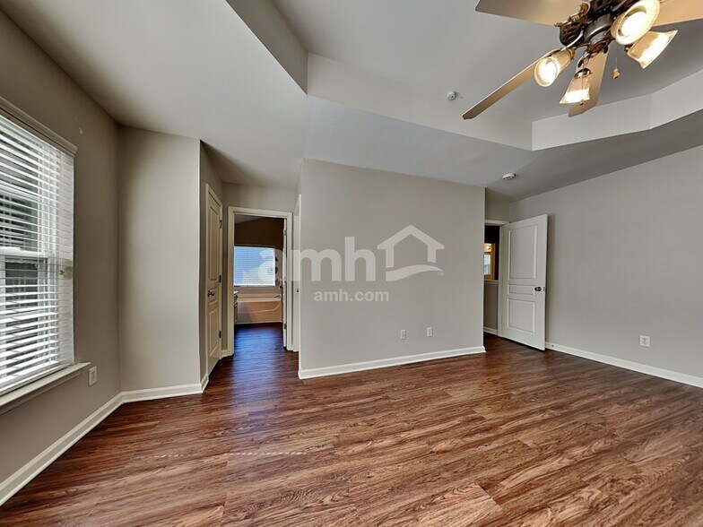 Building Photo - 3324 Glamorgan Ct